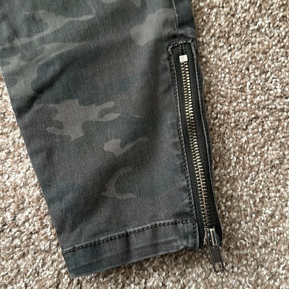 Kut from the Kloth Ankle Skinny Camo Pants - Picture 5 of 9